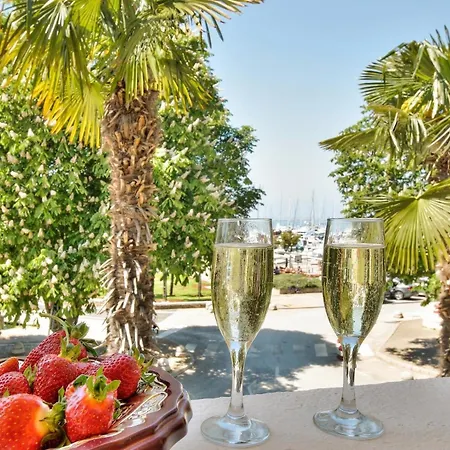 Apartment By The Sea - 23638 Porec